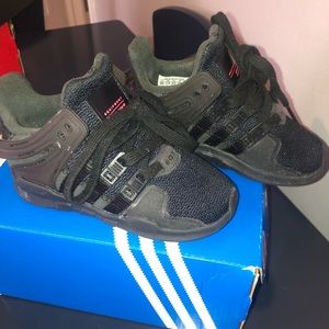 Kid sneakers